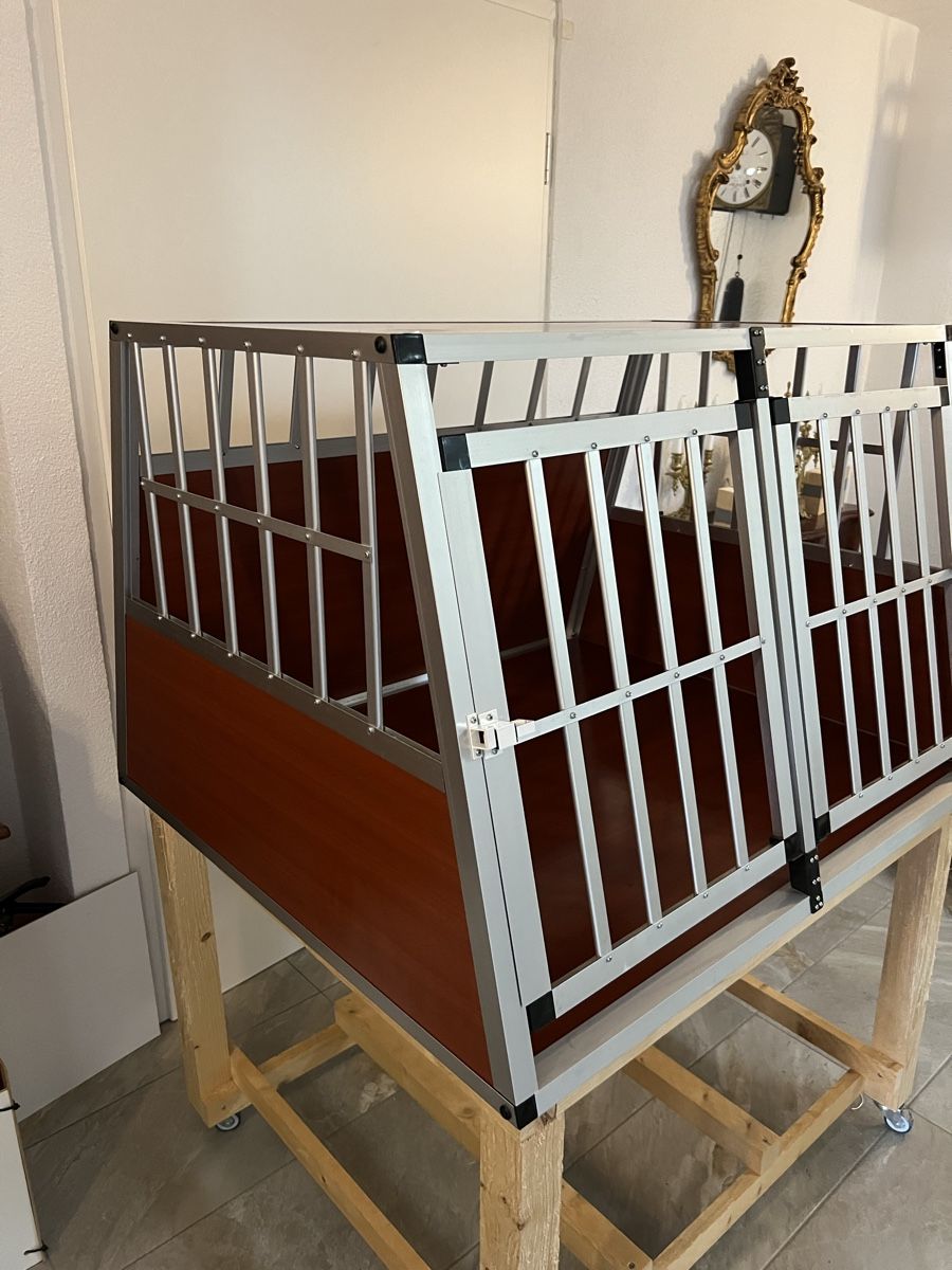 Gabbie, trasporto & Sicurezza: Hundebox – Usato da Langwiesen venduto da Power77 2