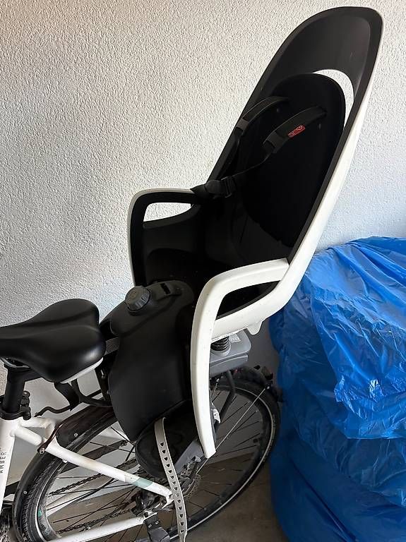 Hamax Auto-Kindersitze: Hamax Kindersitz inkl Halterung – Gebraucht aus Züberwangen von biene_83