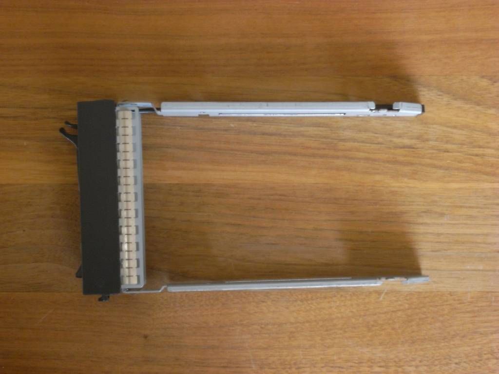 Dischi rigidi: Sun S01655 SCSI Tray Caddy – Usato da Bern venduto da Sot 2