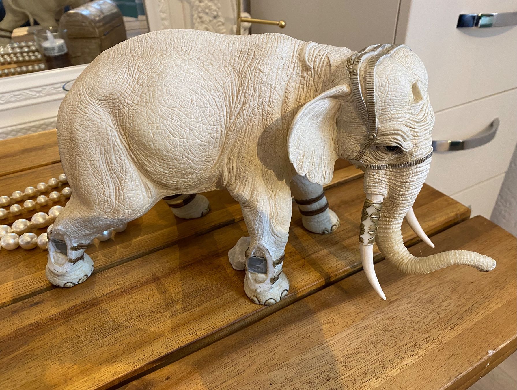 Statuette: Elefant Elephant Weiss – Usato da Dottikon venduto da 6571 1