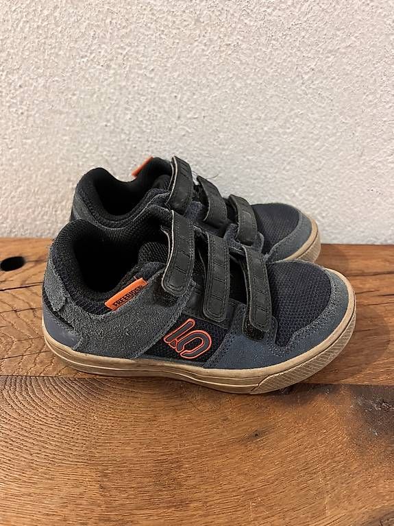 Schuhe für Jungen: Five Ten Bikeschuhe Gr. 30.5 – Gebraucht aus St.Moritz von Topofthemountains