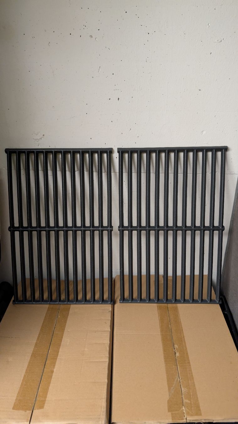Griglie e Inferriate: 2x Guss Grillrost – Nuovo e nell'imballaggio originale da Emmenbrücke venduto da Gzl-94
