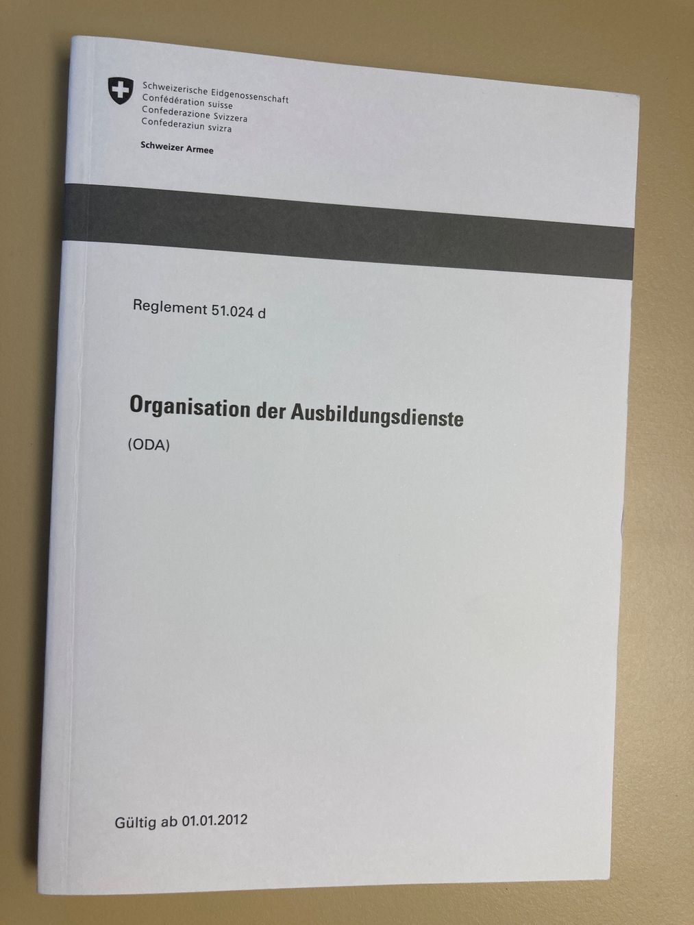 Bücher: Reglement: Organisation der Ausbildungsdienste - CH Armee – Gebraucht aus Brütten von Hst1