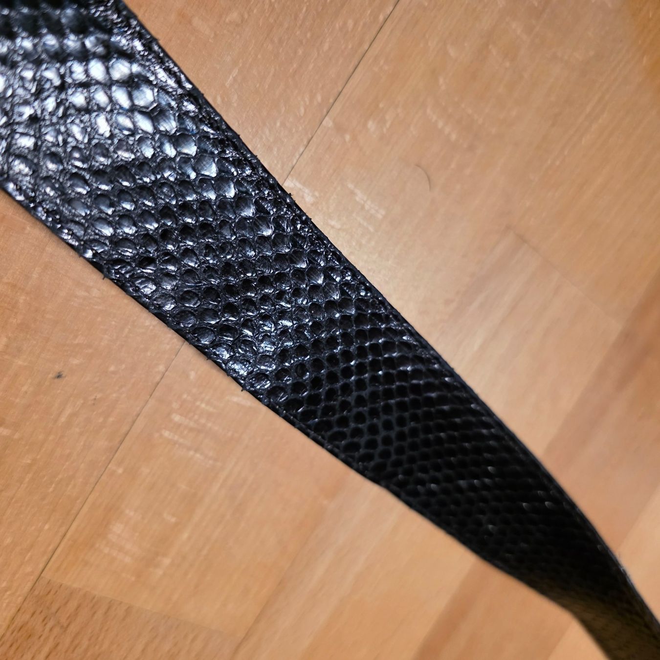 Cinture: Eleganter schwarzer Gürtel mit Schlangenmuster – Usato da Wald ZH venduto da CapLux 3