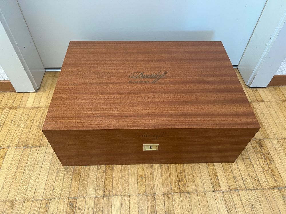 Humidor neuf Davidoff grande réserve géante palissandre Kaufen auf Ricardo