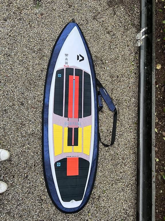 Duotone Tavole da surf e di nuoto: Duotone WAM SLS 5'9 Kitesurfboard – Usato da St. Gallen venduto da eliasmae 4
