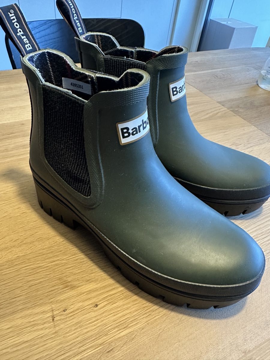 Barbour Scarpe da donna: Barbour Halton Chunky boots – Nuovo (secondo la descrizione) da Bern venduto da Tana31 1