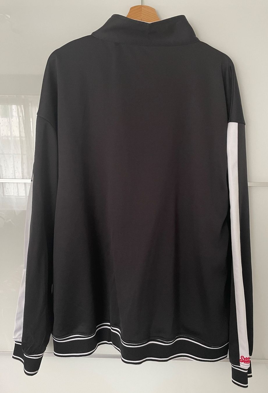 Pullover & Sweatshirts: NY Yankees Sweater/Pullover schwarz-weiss, Gr. XXL – Gebraucht aus Gümligen von soleil149 1