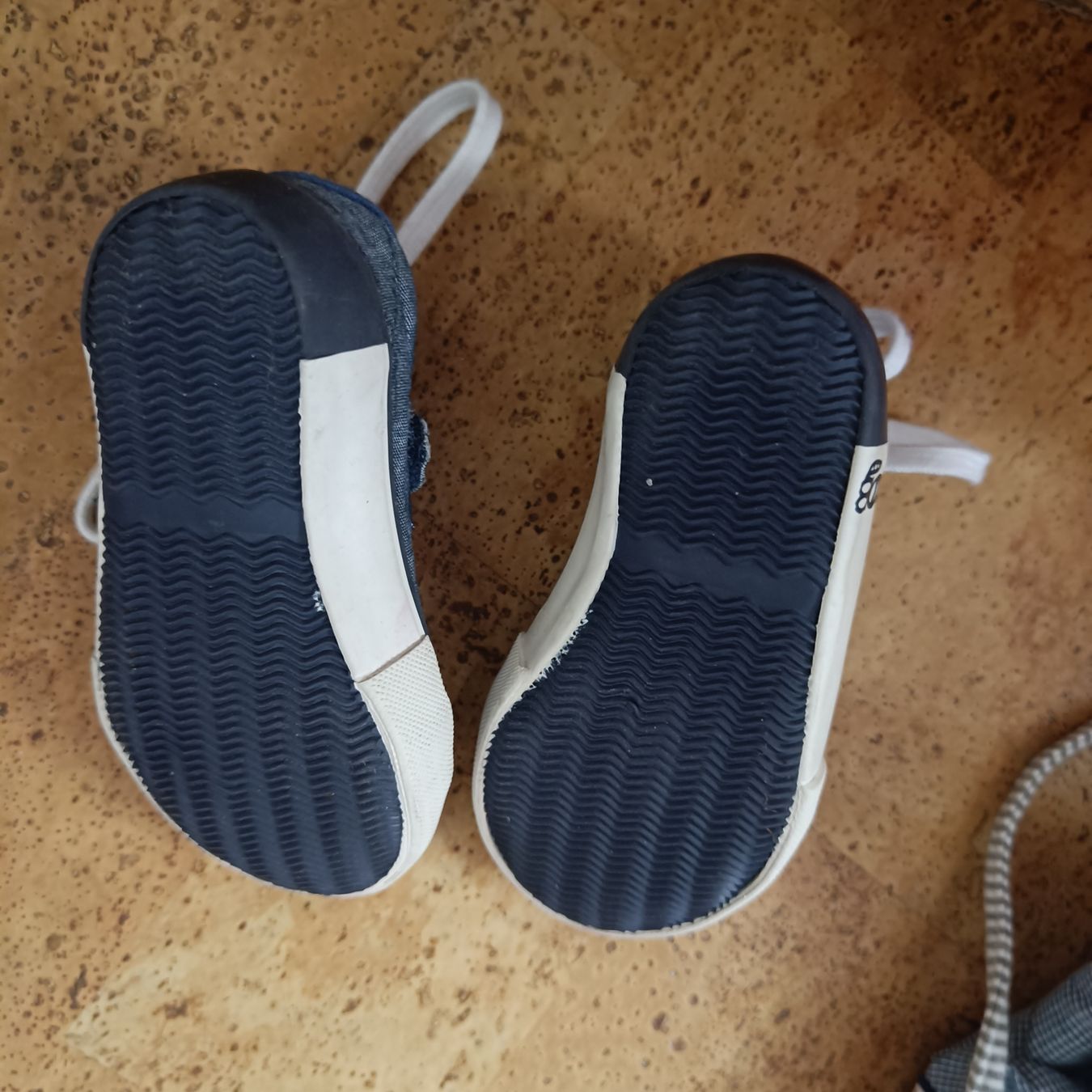 Scarpe per ragazzi: Sneaker Grösse 22 – Usato da Jaberg venduto da urig17. 2