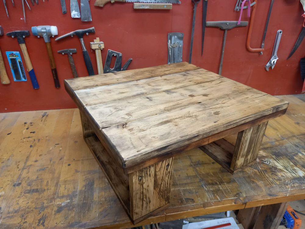 Table basse rustique en bois massif, fait main. (Neuf (Voir description ...