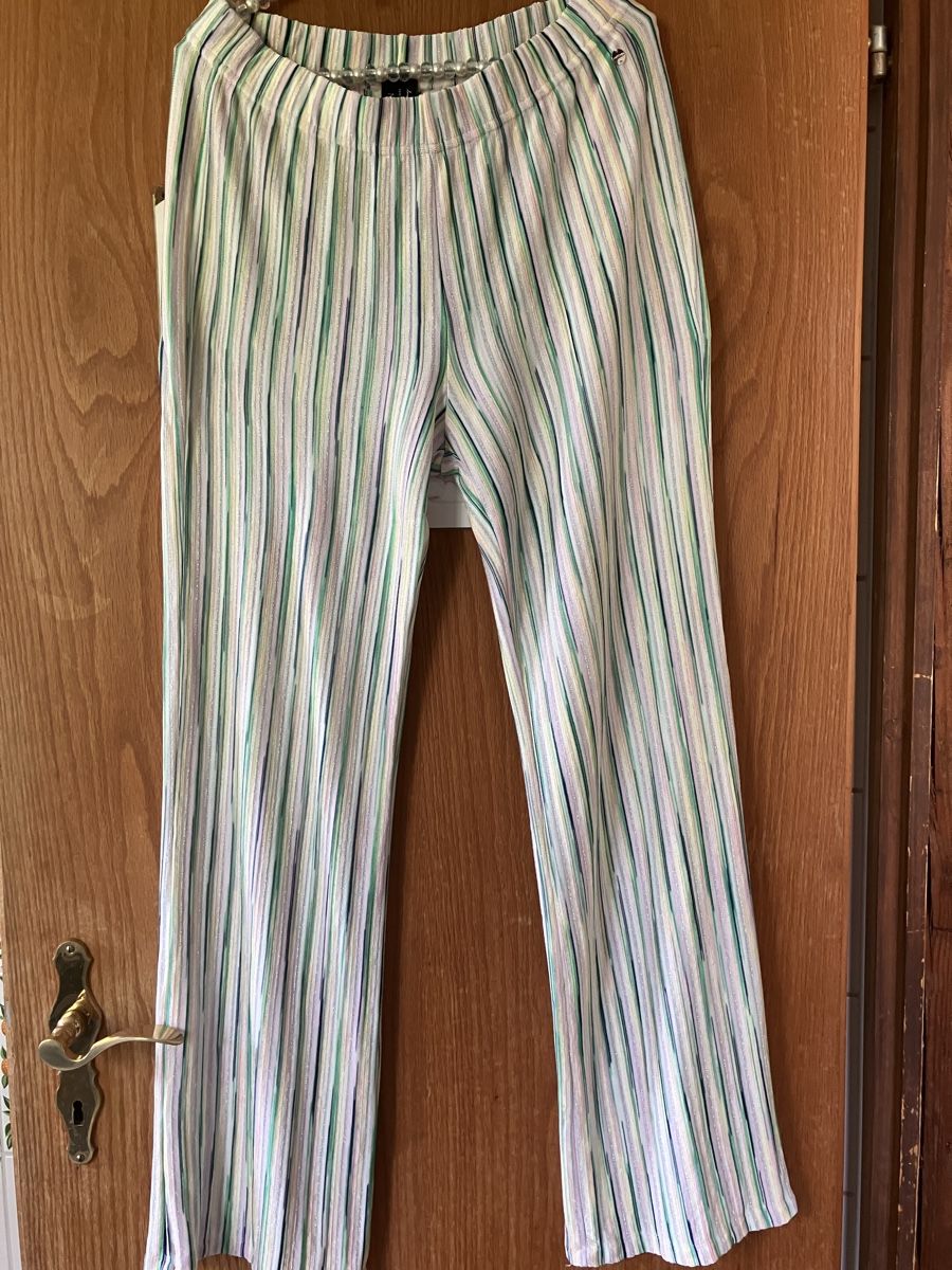 Marc Cain Pantaloni: Hose von Marc Cain Gr 40 – Usato da Bassersdorf venduto da groovygremlin