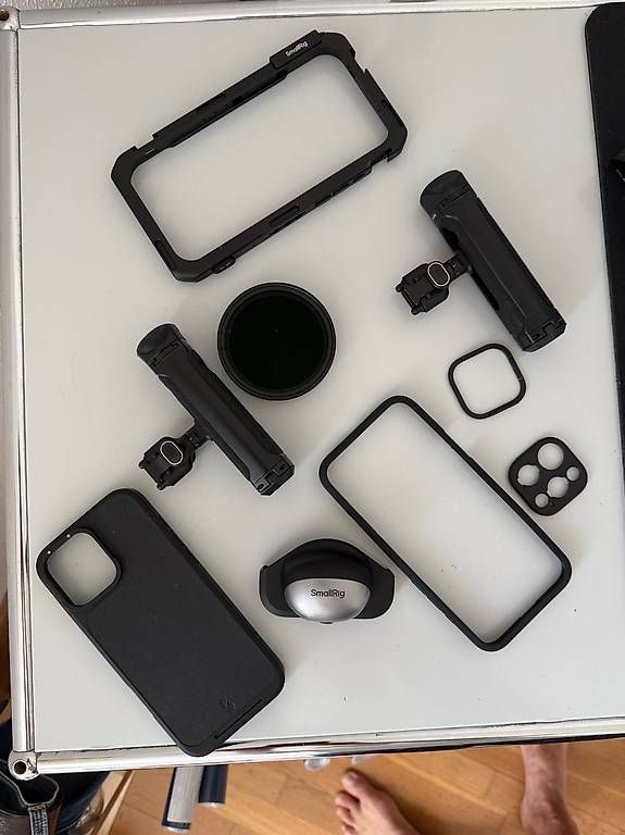 Portables: SmallRig Iphone 16 pro max – D'occasion à therwil par Hejan