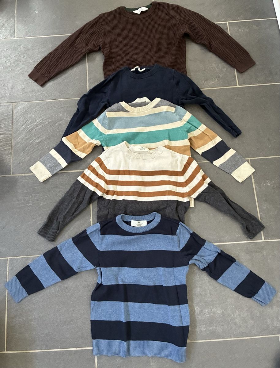 H&M Maglioni & Felpe: Kinderpullis Gr. 110/116 – Usato da Algetshausen venduto da Carrhard