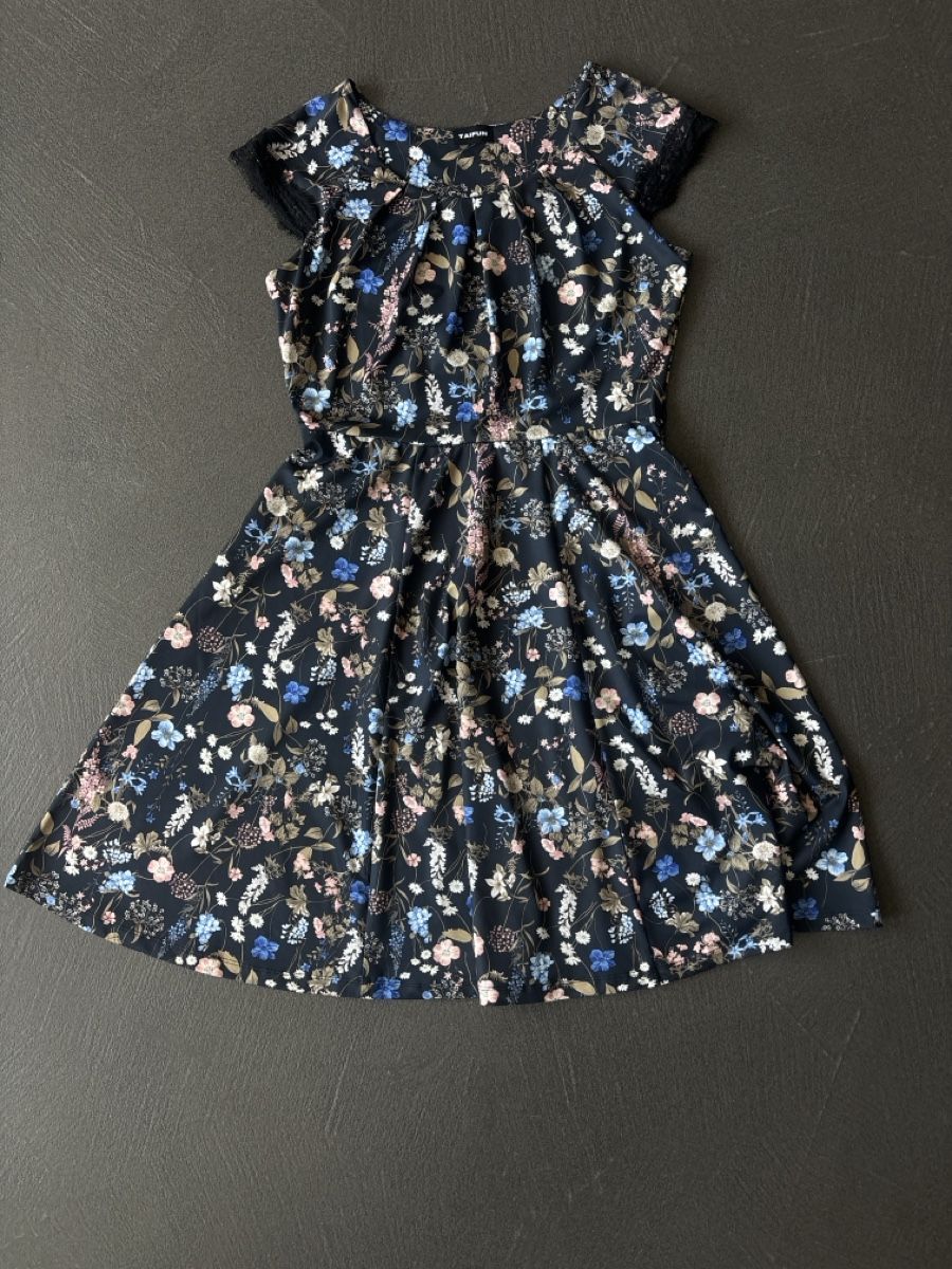 Taifun Vestiti: Sommerliches Blumenkleid mit Spitze, Grösse 38 – Nuovo (secondo la descrizione) da Flawil venduto da kuh_rj2j 2
