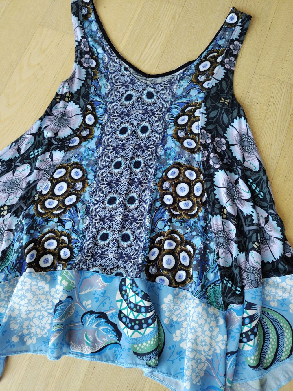 Desigual Tuniche: Desigual Tunika Blau Bunt Taille XS – Usato da Buchrain venduto da QueenyHE51 5