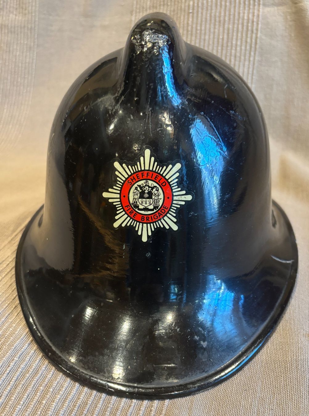 Pompieri: Helm - der Berufsfeuerwehr Sheffield England schwarz – Usato da Bern venduto da Chraebu2 3