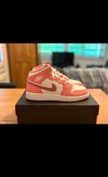 Jordan 1 mid pink , 38eu ,neuve avec box