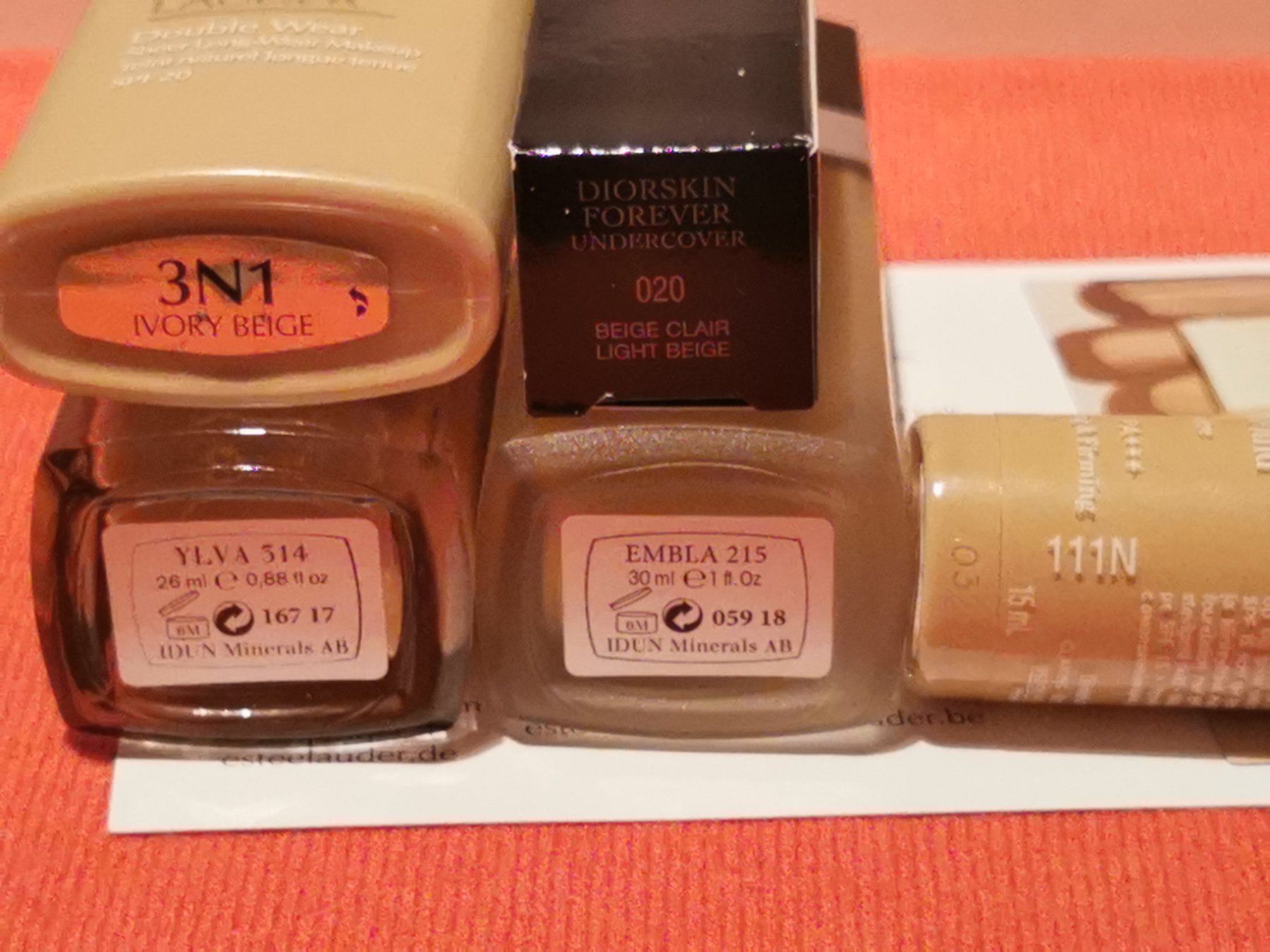 Clarins Make-up: Hochwertige Foundation-Cremes, 5 Stück – Usato da Schlieren venduto da vlalif 5