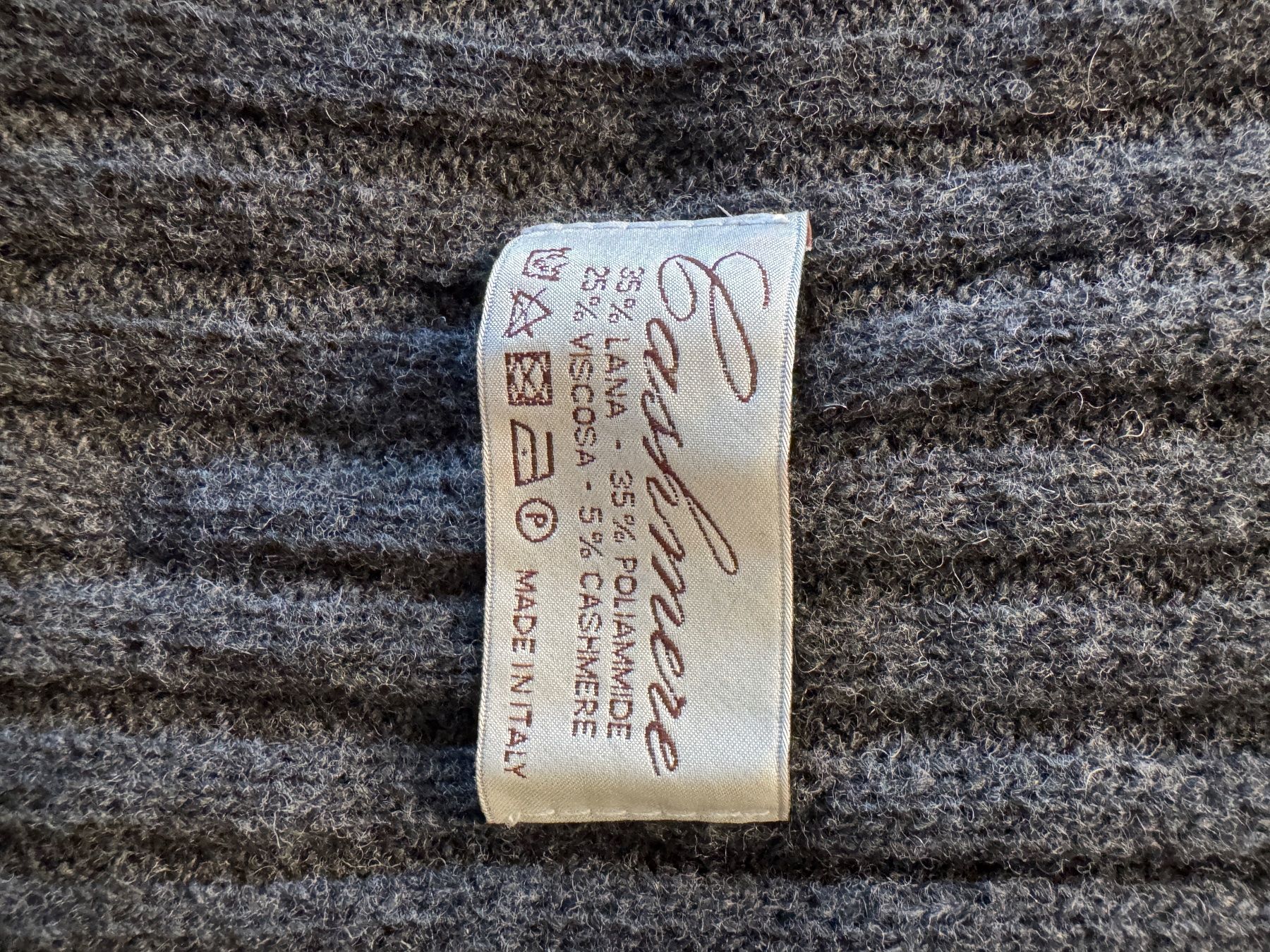Foulards, Tücher & Schals: Schal mit Kappe Cashmere Grau – Neu und originalverpackt aus Wolfhalden von frischi1973 2
