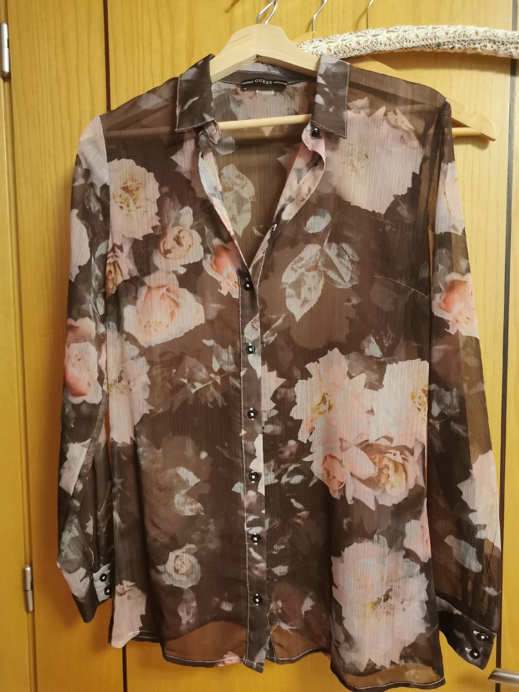 Guess Camicette: Damenhemd Guess – Nuovo (secondo la descrizione) da Cama venduto da anto_a