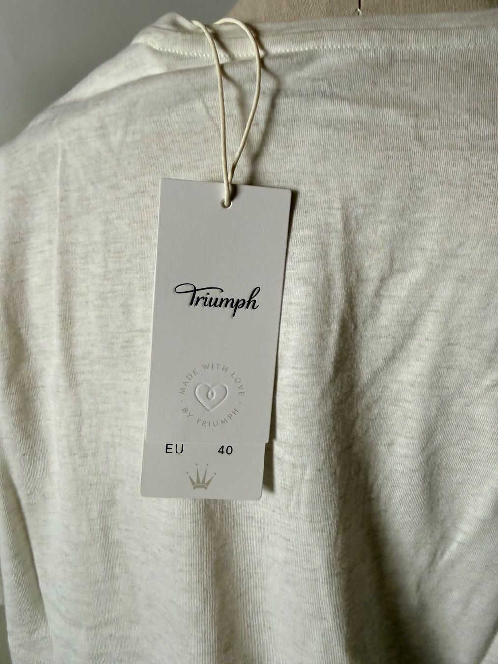 Triumph Negligees & Pyjamas: TRIUMPH, Pyjama-Set kurz, Grösse 40, Farbe Weiss – Neu und originalverpackt aus Rudolfstetten von gst_g7xl 5
