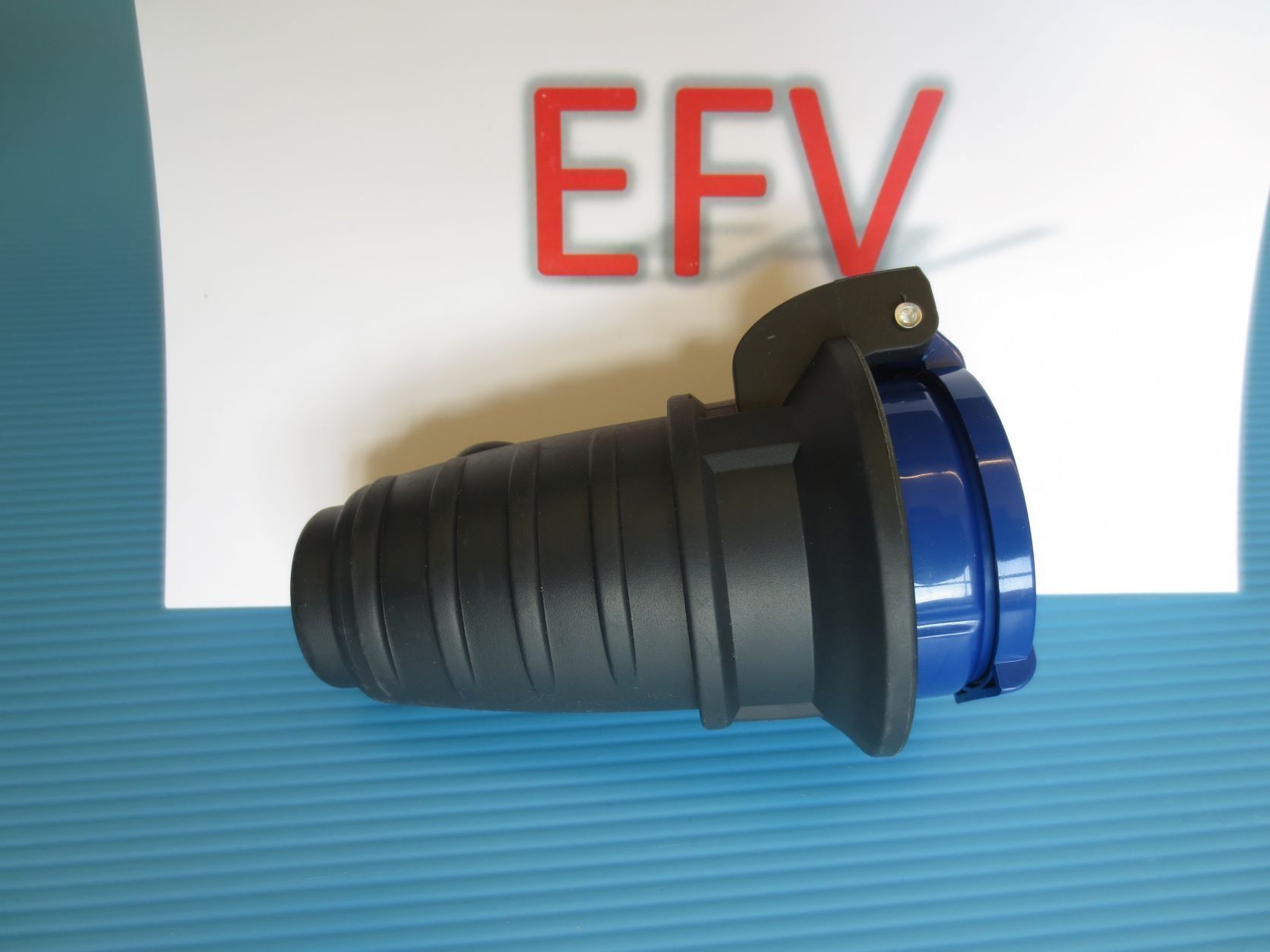 Laufwerke & Adapter: Strom Adapter Schuko zu Schuko DE IP44 zu T23 IP55 – Neu und originalverpackt aus Sulz LU von Elektrofachverkauf 5