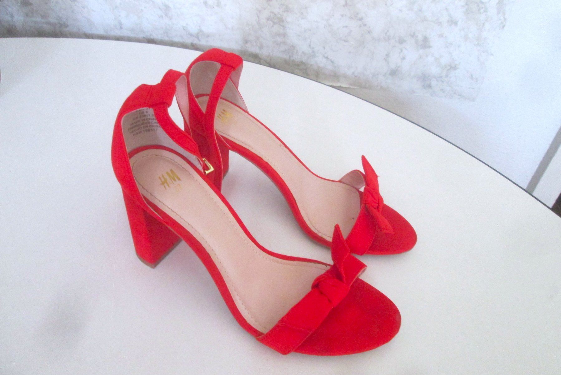 H&M Damenschuhe: HM-Sandalen, Größe 37 – Gebraucht aus Sementina von babucia 1