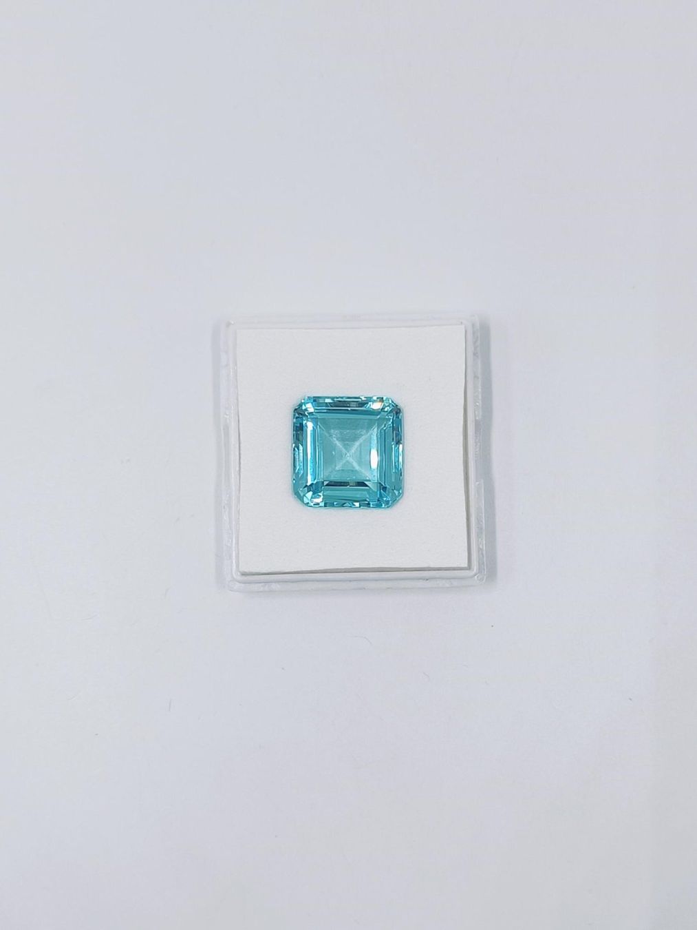 Pietre preziose: 1 AQUAMARIN 66.92 CT. – Usato da Luzern venduto da EdiGem 3
