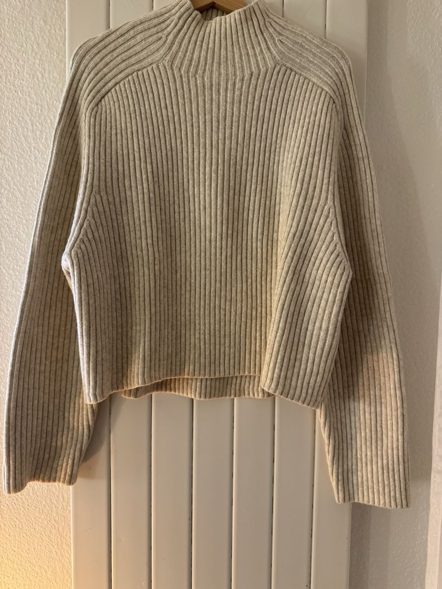 H&M Pullover & Sweatshirts: H&M-Pullover Beige – Gebraucht aus Dietikon von and_nw92