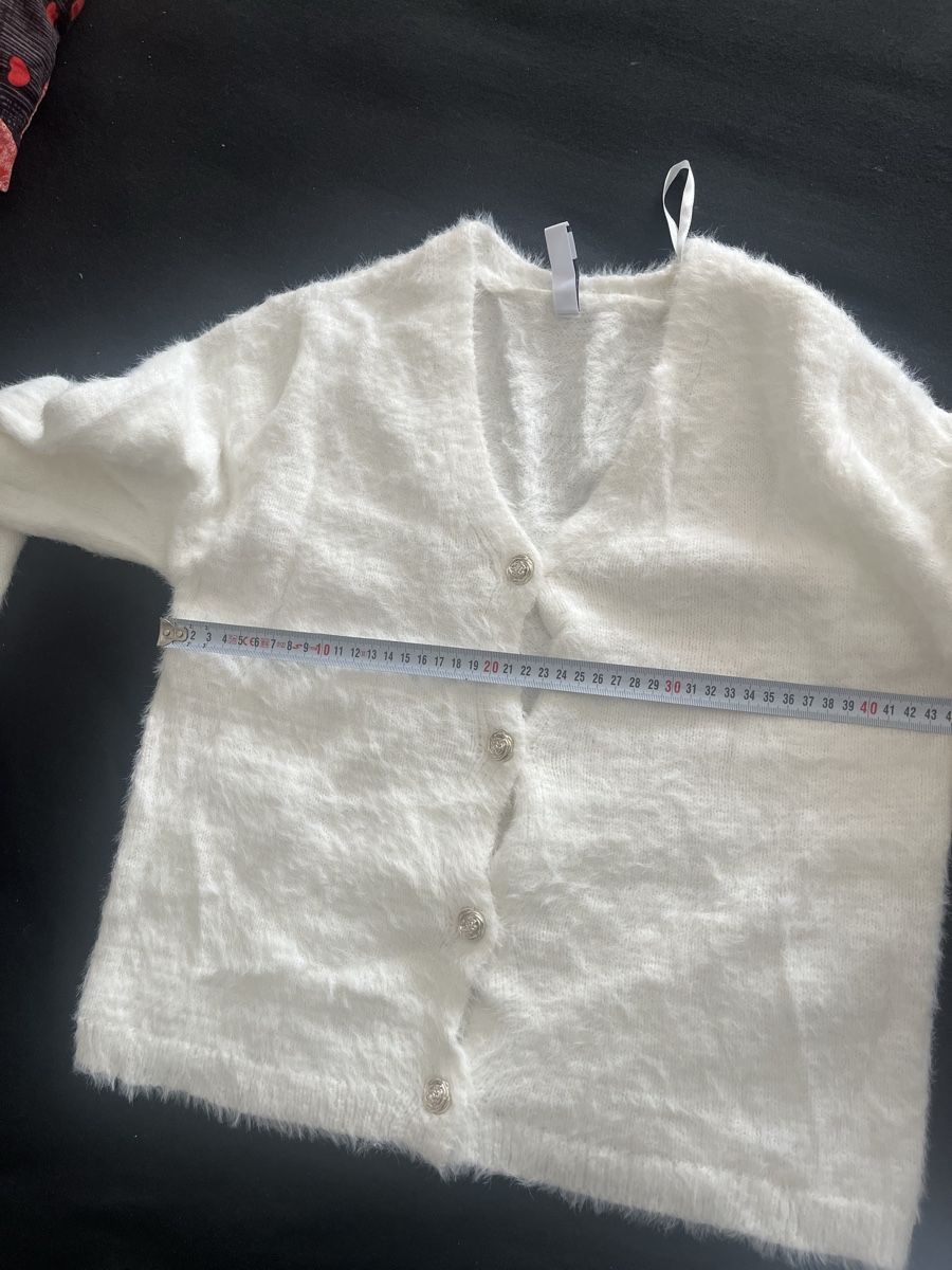 Kleiderpakete: Zwei Strickjacken oliv und weiss neu – Neu (gemäss Beschreibung) aus Olten von sae_82z2 2