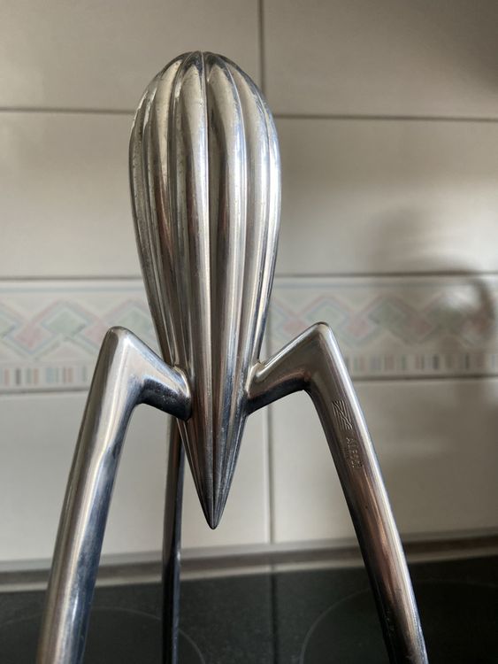 Alessi Zitruspresse Design von Philippe Starck (Gebraucht) in Binningen für CHF 30 – mit Lieferung auf Ricardo kaufen