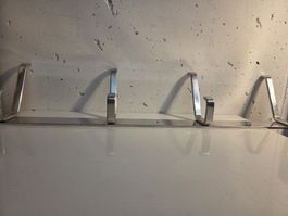 Garderobenleiste Metall 4 Haken Silbrig guter Zustand