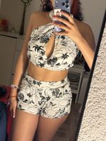 Ensemble short et haut imprimé palmier blanc noir état neuf