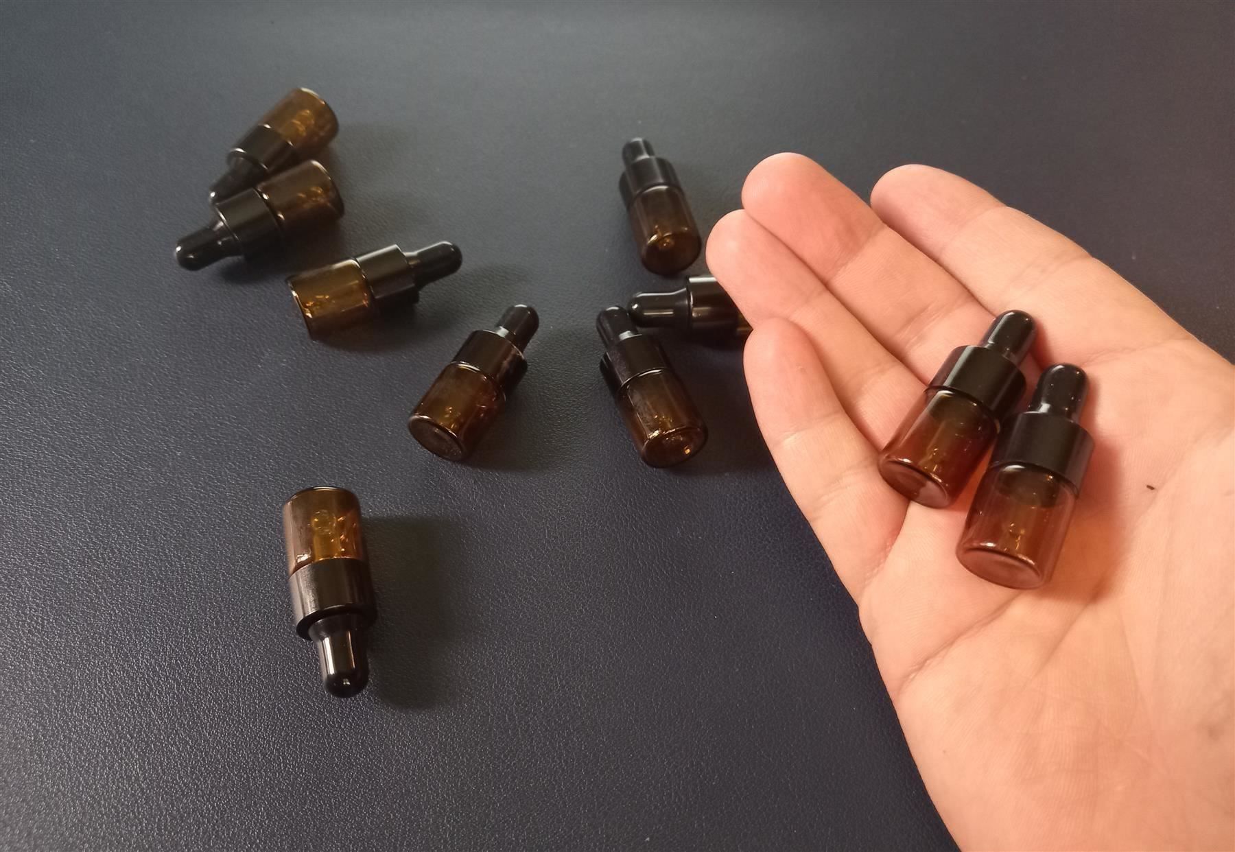 Ätherische Öle: 50x Flasche ätherischem Öl/ Bouteille d'huile essentiel – Neu und originalverpackt aus Lausanne von novastoris 1