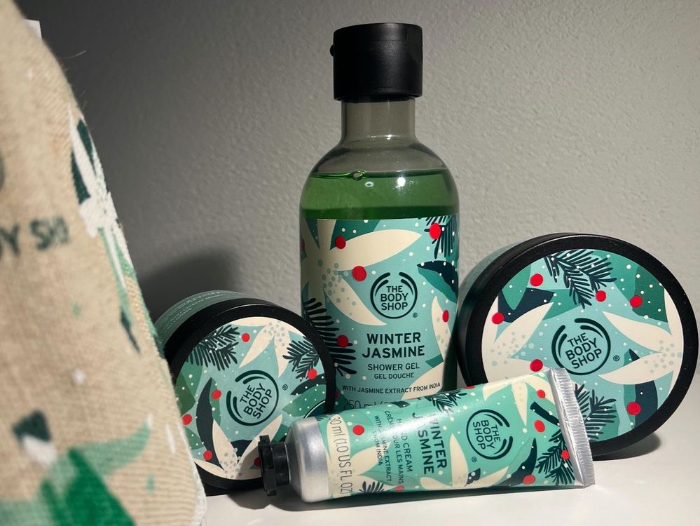 🎁Geschenkset WINTER JASMINE POUCH The Body Shop Kaufen auf Ricardo