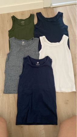Lot de 5 débardeurs enfant taille 122-128