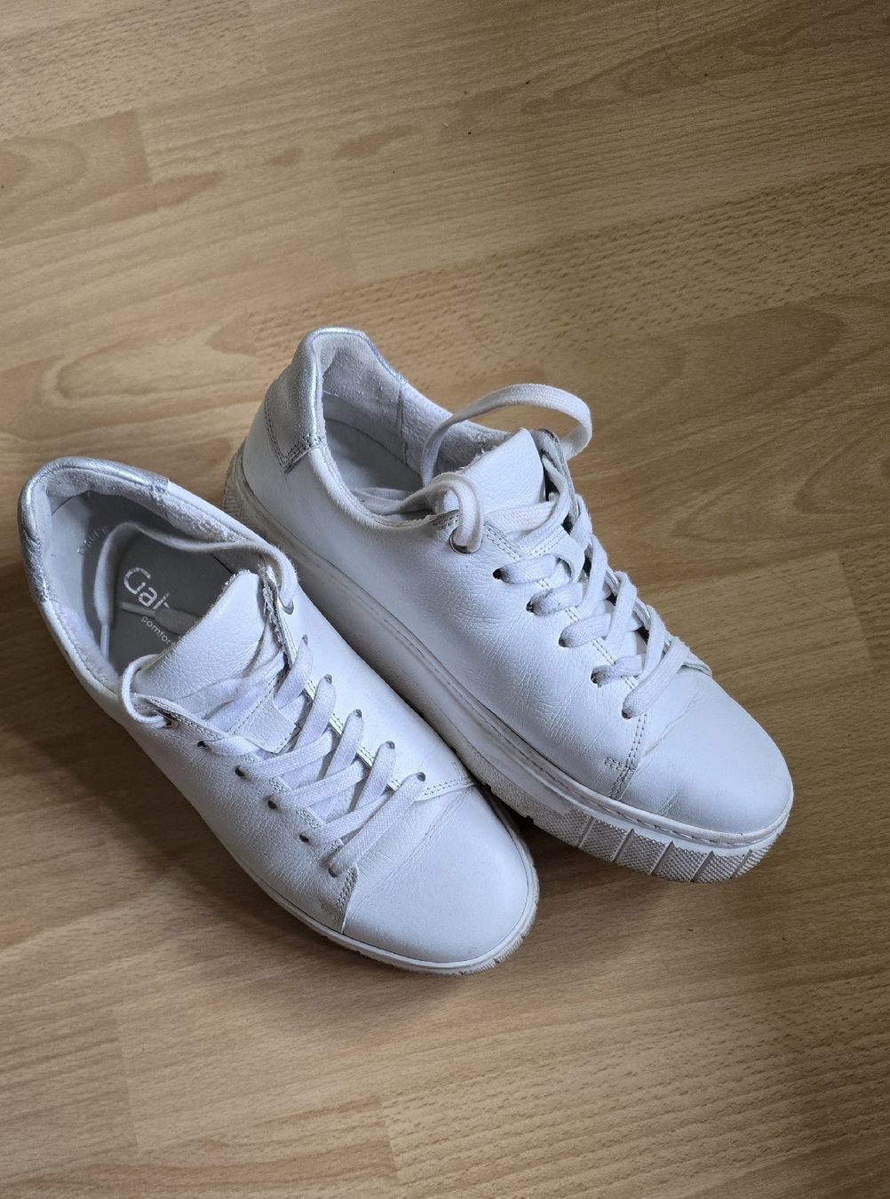 Gabor Chaussures femmes: Gabor Leder Sneaker Gr. 6 – D'occasion à Sursee par M_Z 2