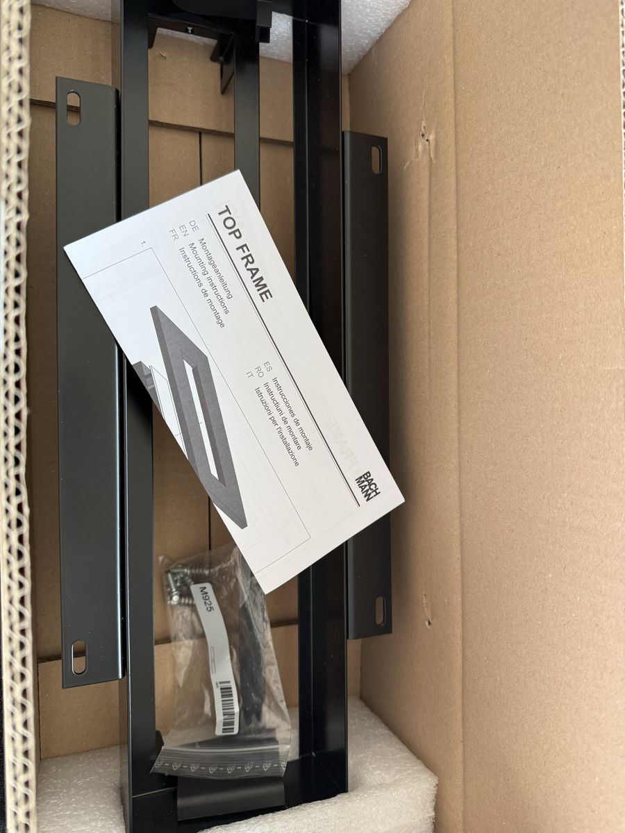 Spine: Bachmann - Top Frame Steckdosensockel Neuwertig – Nuovo e nell'imballaggio originale da Zürich venduto da simon_am 2