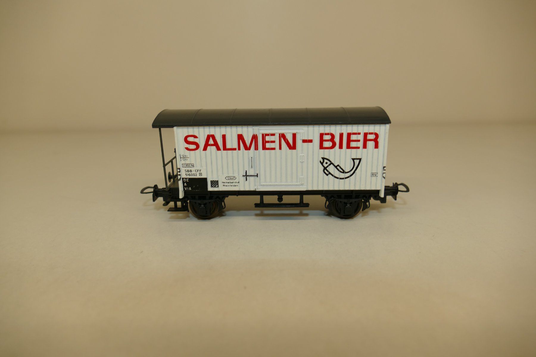 Liliput Trains électriques: Liliput H0: SBB Güterwagen Salmen-Bier – D'occasion à Niederhasli par rail-duerst