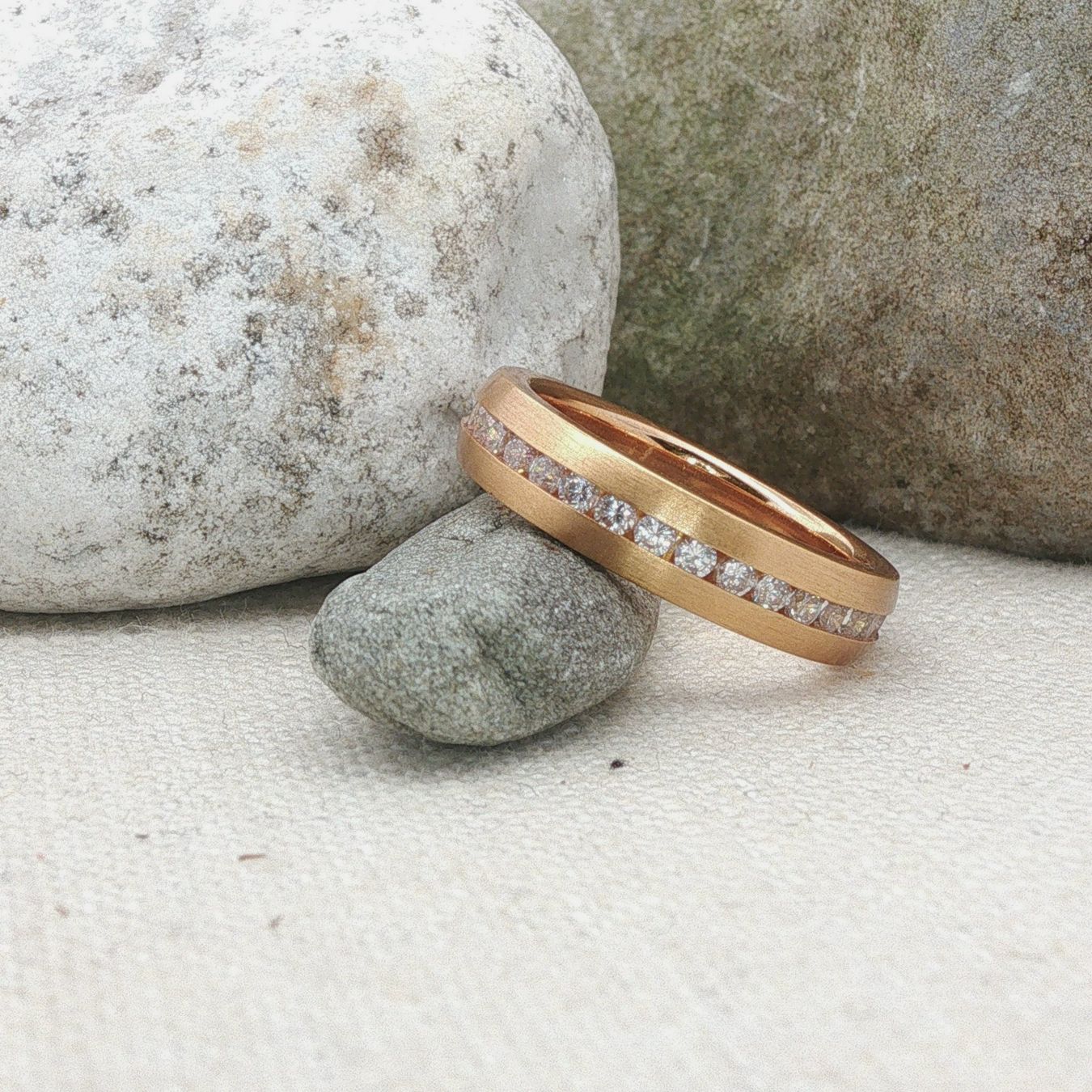 Olga Ribler Anelli: Edelstahl Eternity Ring by Olga Ribler Ringgrösse 57 – Nuovo (secondo la descrizione) da Luzern venduto da Schmuckoutlet 2