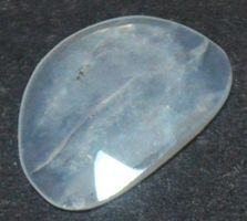 Cabochon L-5764 – Peruanischer Opal - Rosenschliff ca.10x8mm