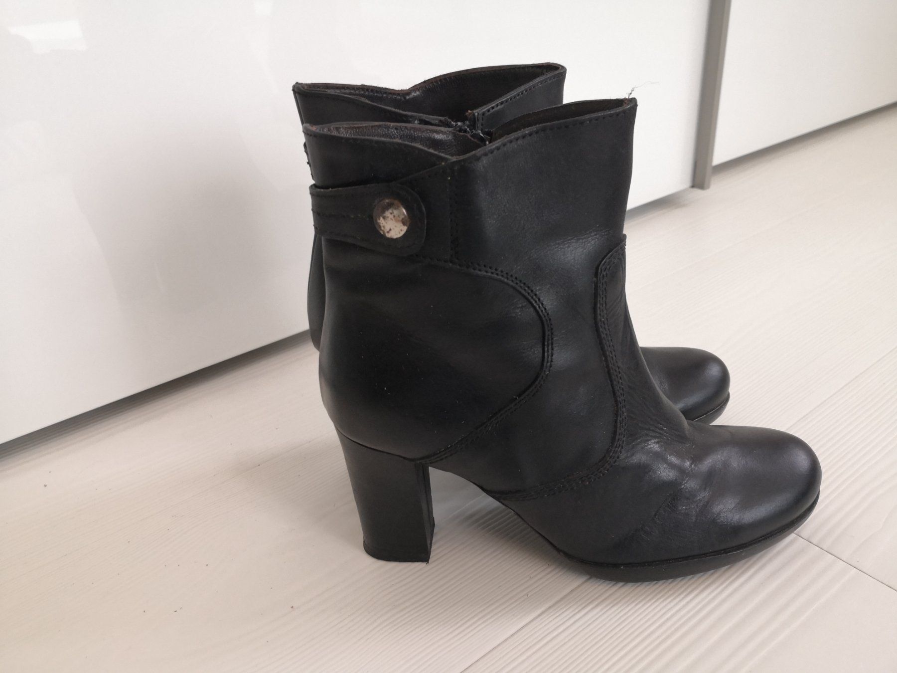 Scarpe da donna: 🤩PASITO LEDER-STIEFEL, SCHWARZ – Usato da Olten venduto da Naja-Twins-Twins 4