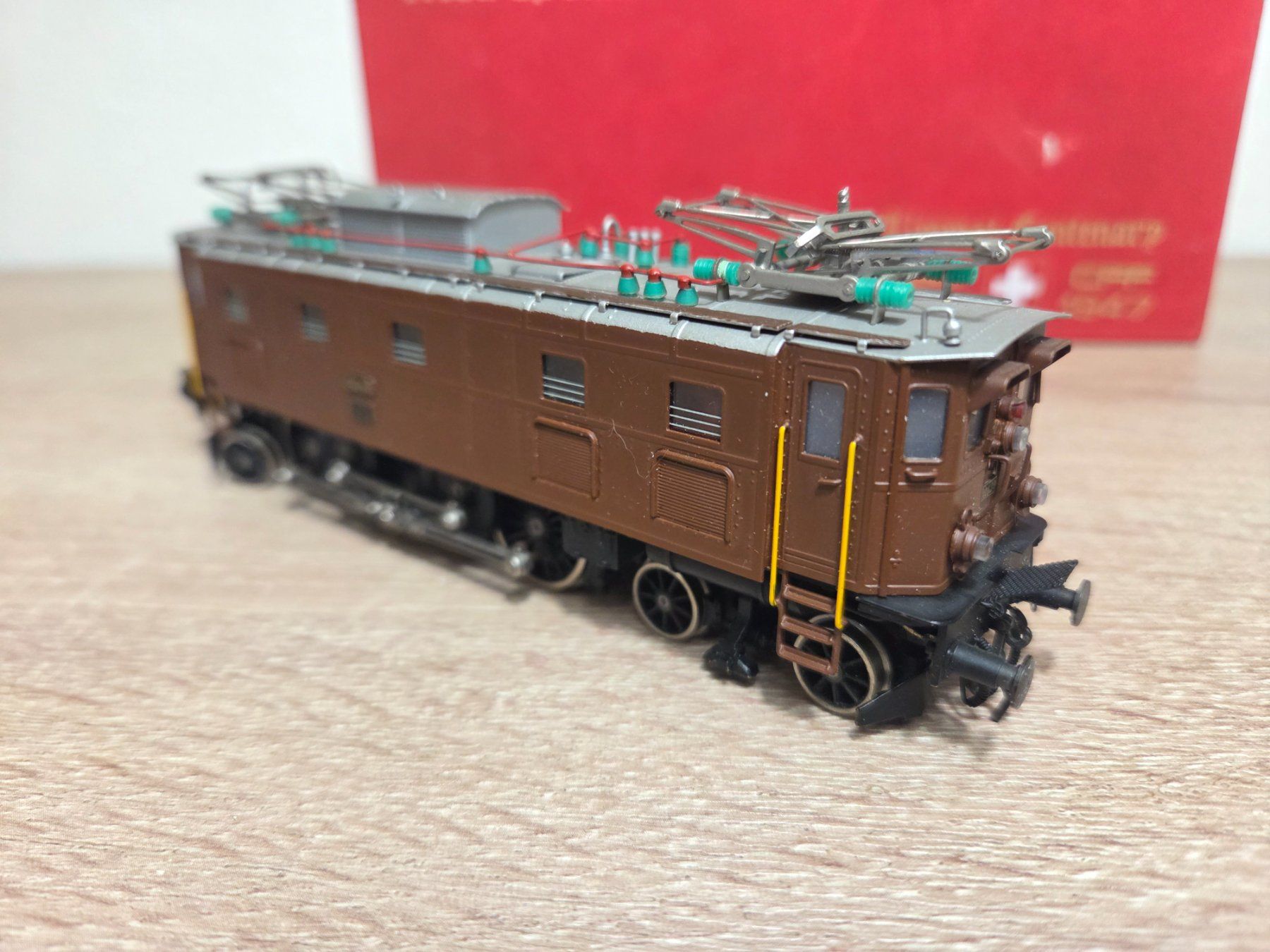 Metropolitan Modellini di ferrovie: Metropolitan 719 "Limmat Centenary" E-Lok SBB H0 – Usato da St-Aubin-Sauges venduto da Lo_Go 4