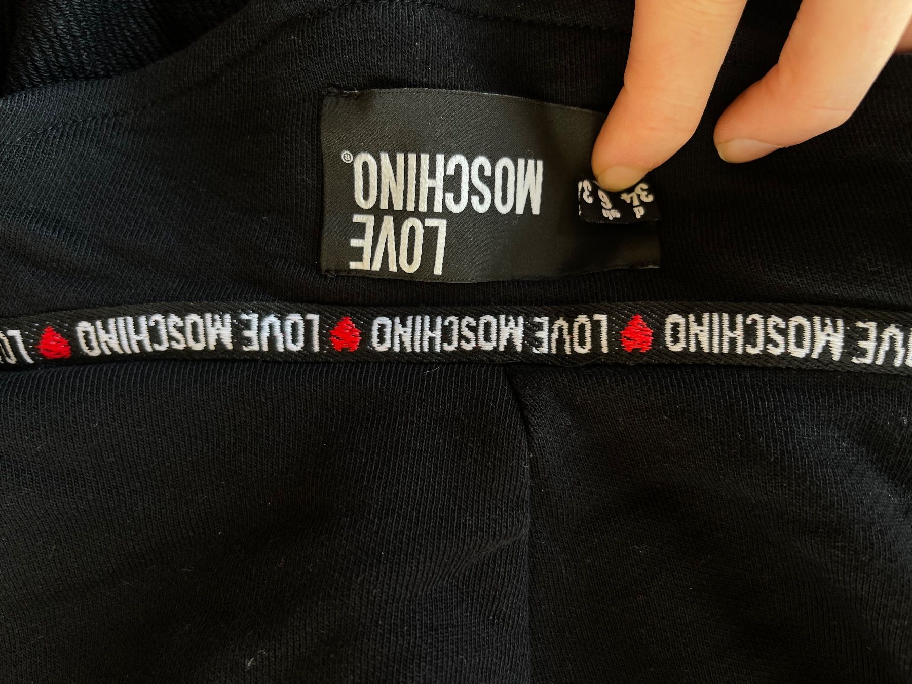 Moschino Maglioni & Felpe: Moschino Kapuzenjacke – Usato da Rubigen venduto da Subi012 1