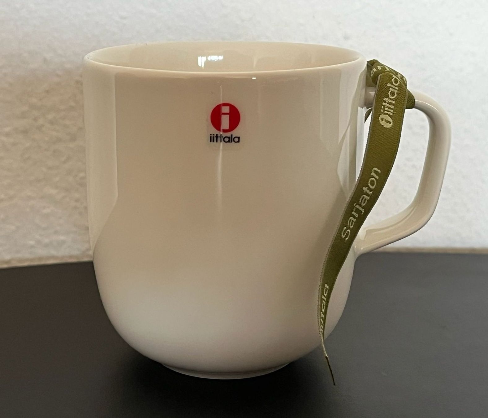Iittala Tazze: iittala Sarjaton Becher White Mug – Nuovo (secondo la descrizione) da Münchenstein venduto da mac_b7vg
