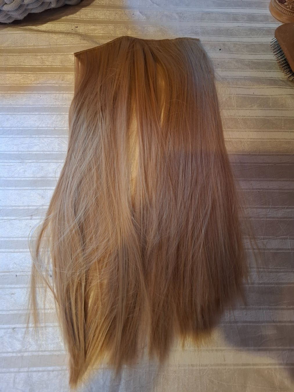 Accessoires pour cheveux: Haarteil Extensions blond neu ca 40cm Breite – D'occasion à Oftringen par jeanny09