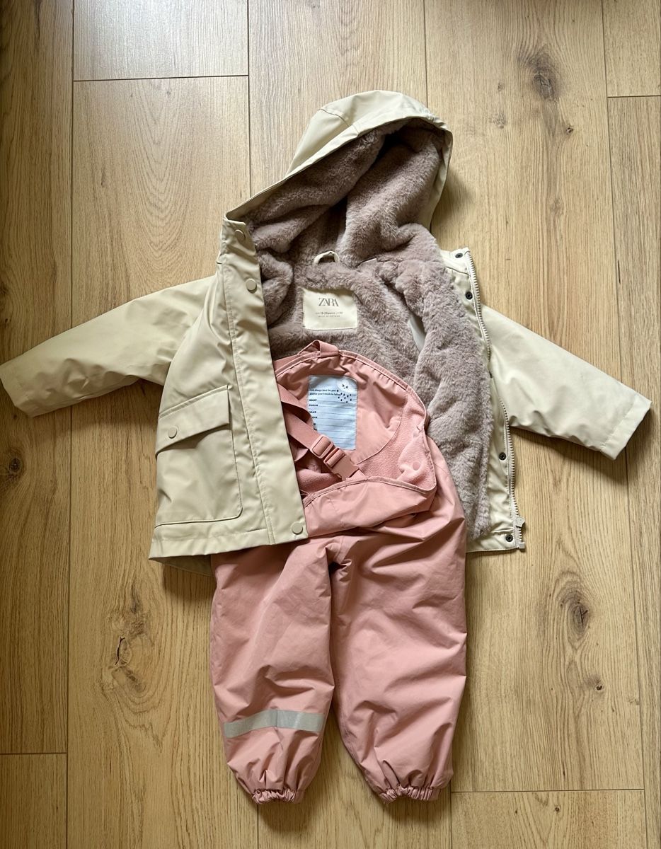 Completi: Kinder Regenanzug Gr. 92 – Usato da Zürich venduto da Lena.17