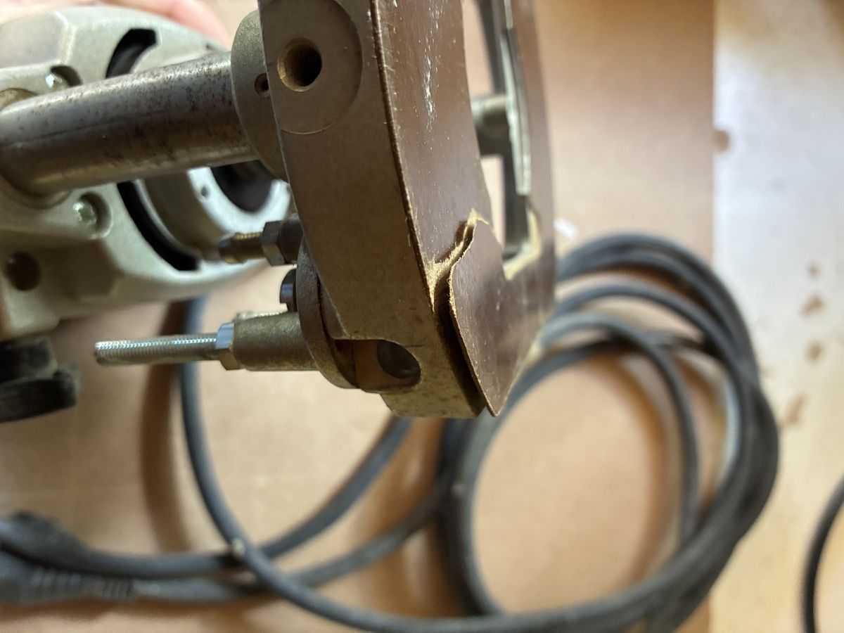 Elu Alle Maschinen: Oberfräse, Elu – Gebraucht aus Illgau von Pbuergler1 3