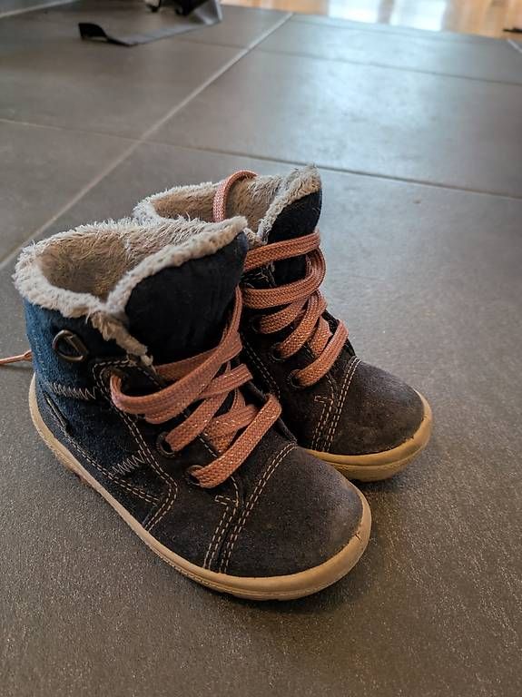 Schuhe für Jungen: Superfit Winterschuhe Groovy Grösse 23 oder 24 – Gebraucht aus Stäfa von FloStauf