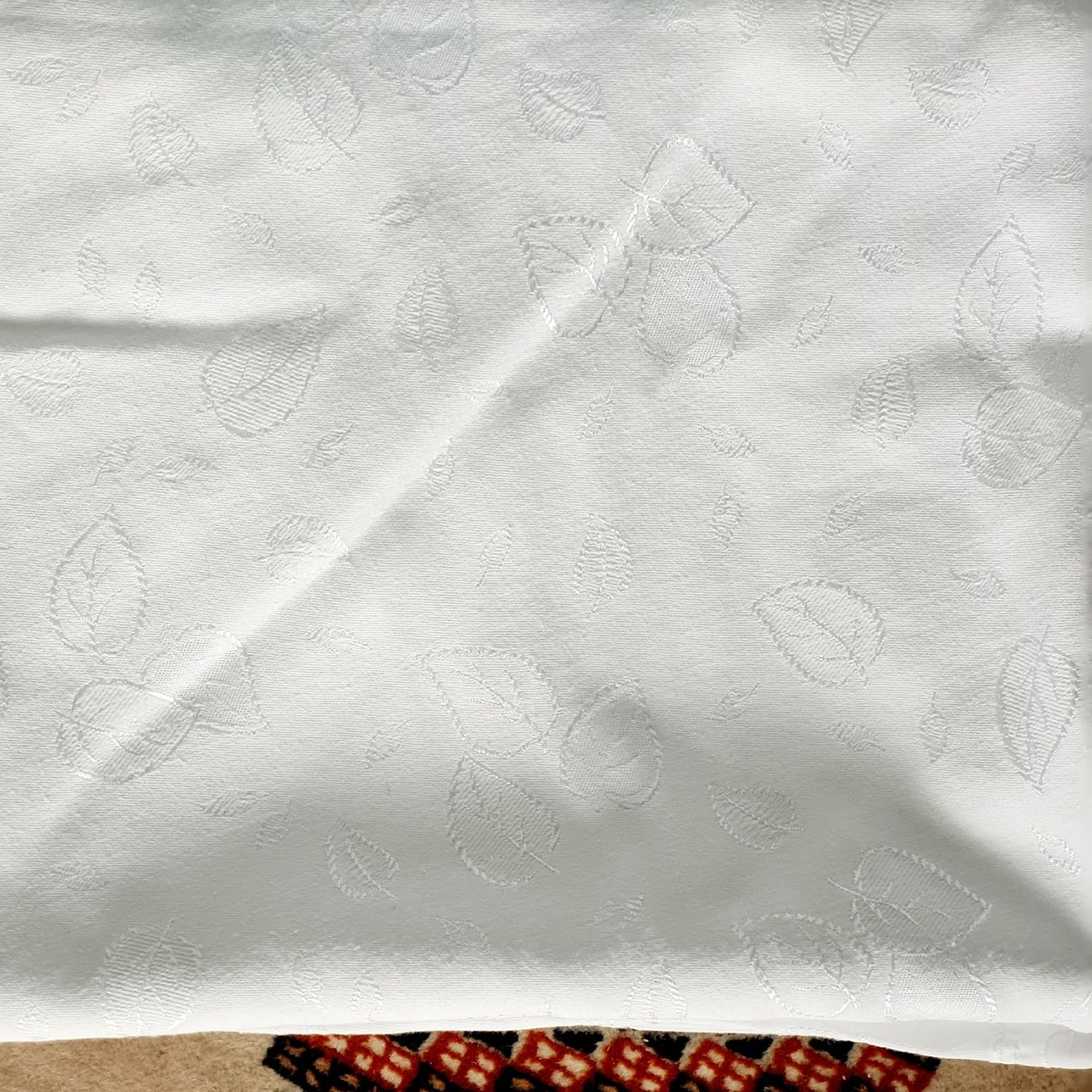 Altra biancheria da tavola: Tischtuch rund mit schönen Muster ca.150cm – Usato da Siebnen venduto da annigannig 3